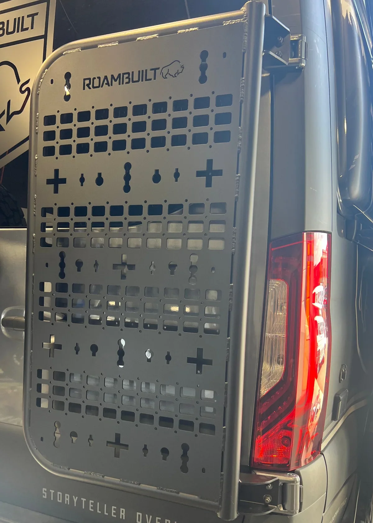 ROAMBUILT Passenger Side Box Mount