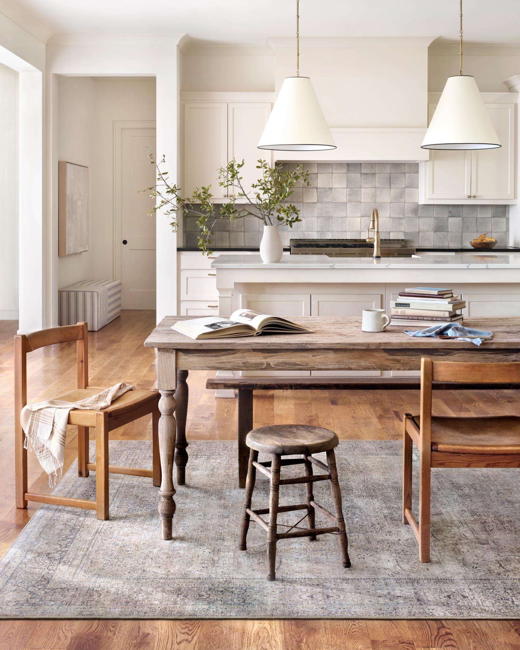 Loloi II Wynter Collection - Traditional Power Loomed Rug in Silver & Charcoal (WYN-03)