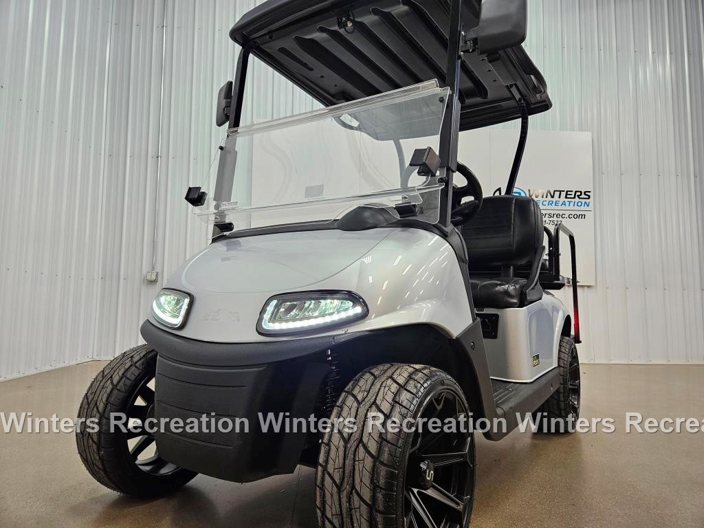 2021 E-Z-GO RXV Lithium Ion STREET READY Golf Cart, Silver