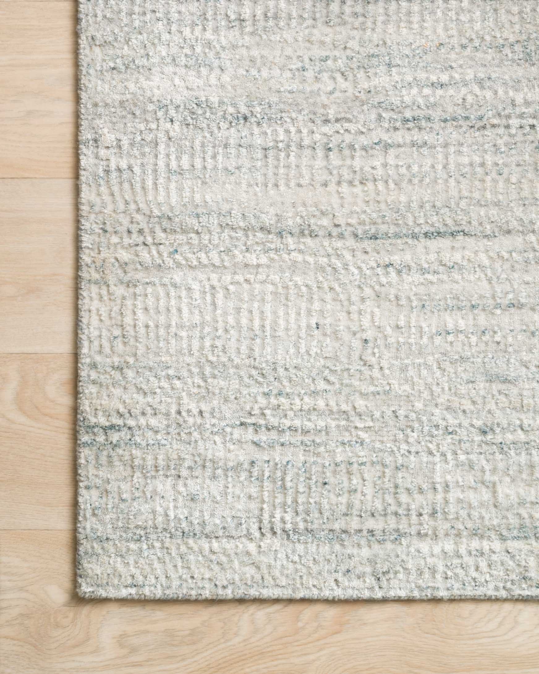Loloi Robin Collection - Contemporary Hand Loomed Rug in Silver (ROB-01)