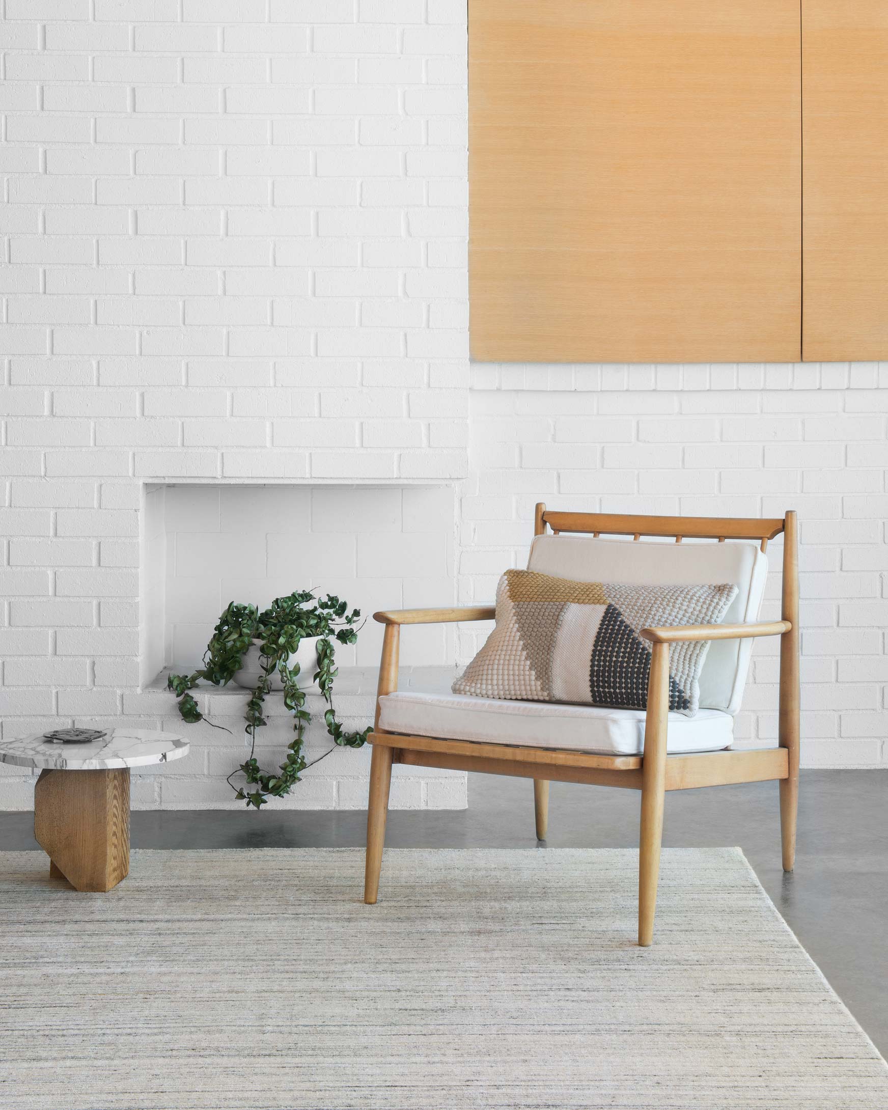 Loloi Vaughn Collection - Transitional Hand Loomed Rug in Ivory (VG-01)