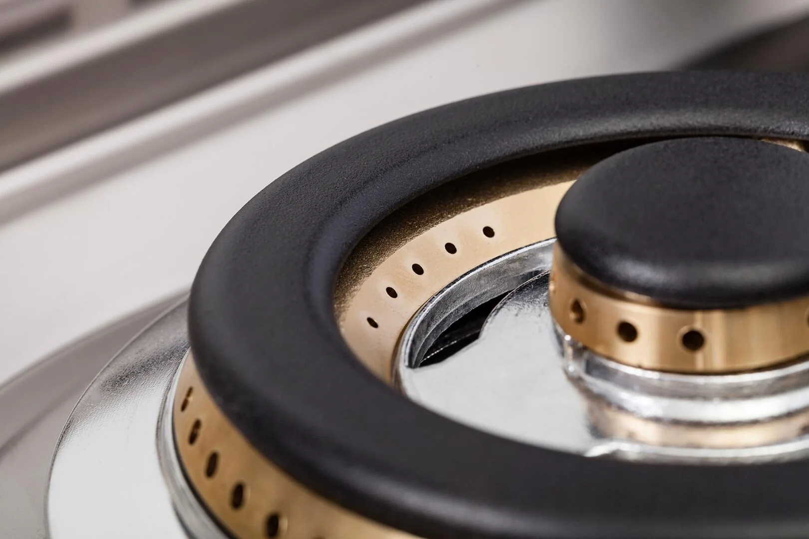 ILVE 36-Inch Professional Plus Gas Range with 5 Sealed Burners - 3.5 cu. ft. Oven - Glossy Black (UPW90FDVGGNX)