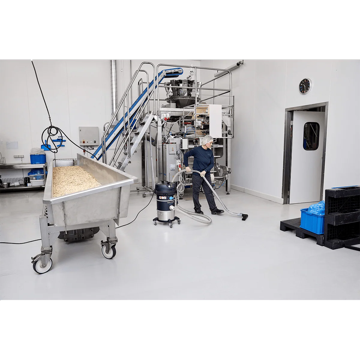 Nilfisk VHS010N1 HC ACD Mini Industrial Dust Vacuum