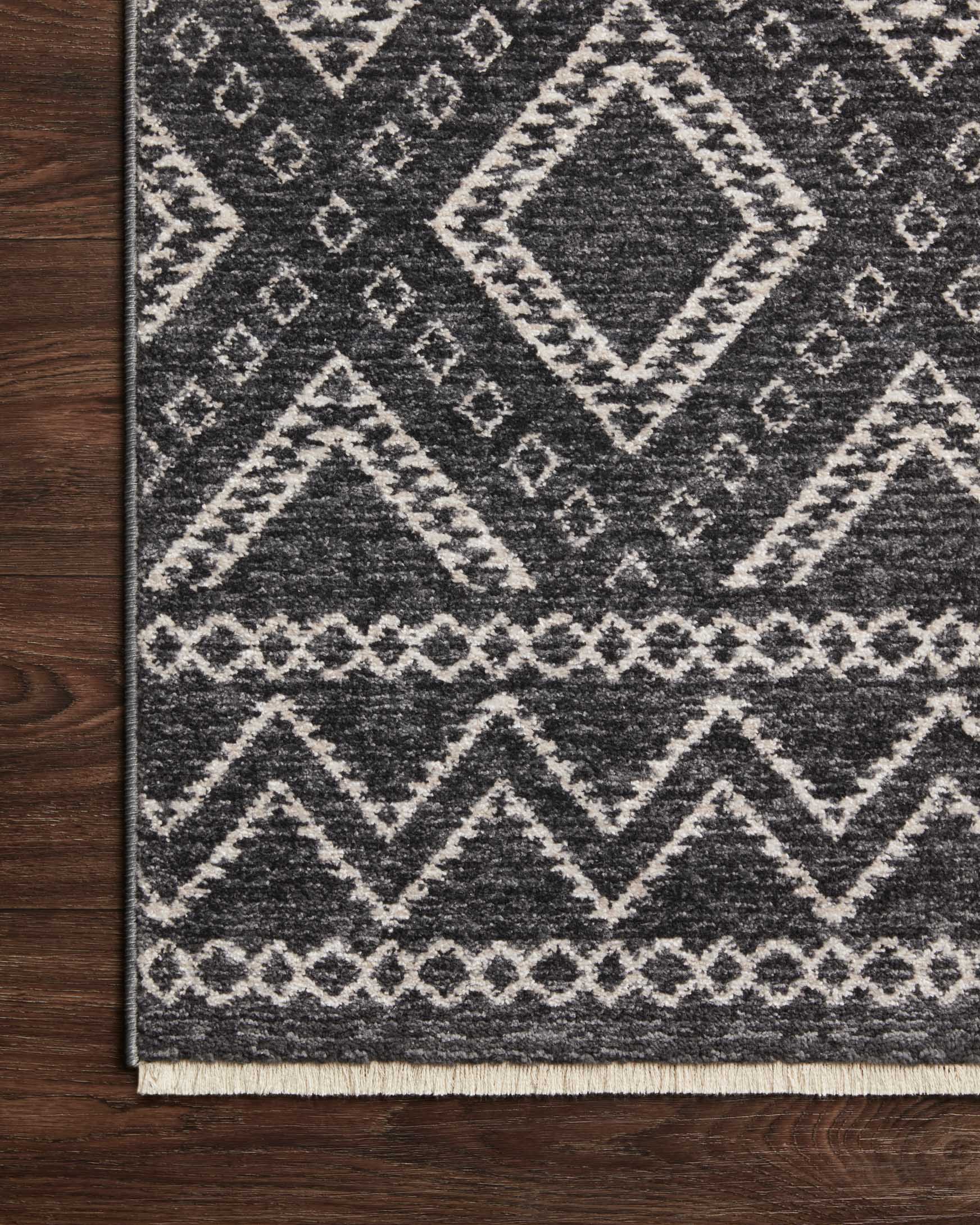 Loloi II Vance Collection - Traditional Power Loomed Rug in Charcoal & Dove (VAN-05)