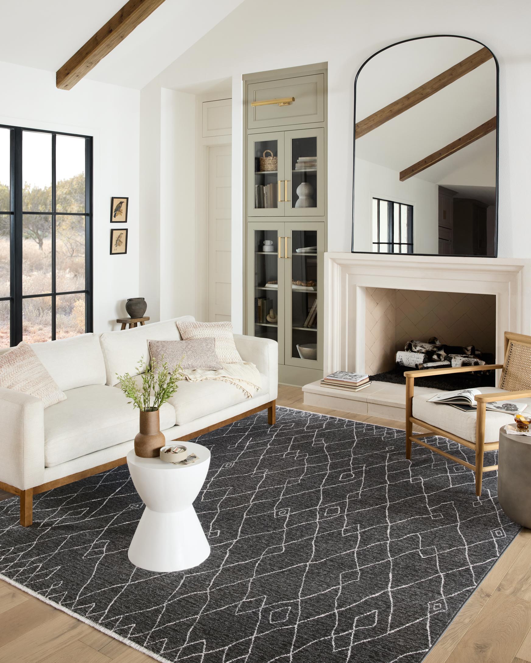 Loloi II Vance Collection - Traditional Power Loomed Rug in Charcoal & Dove (VAN-11)