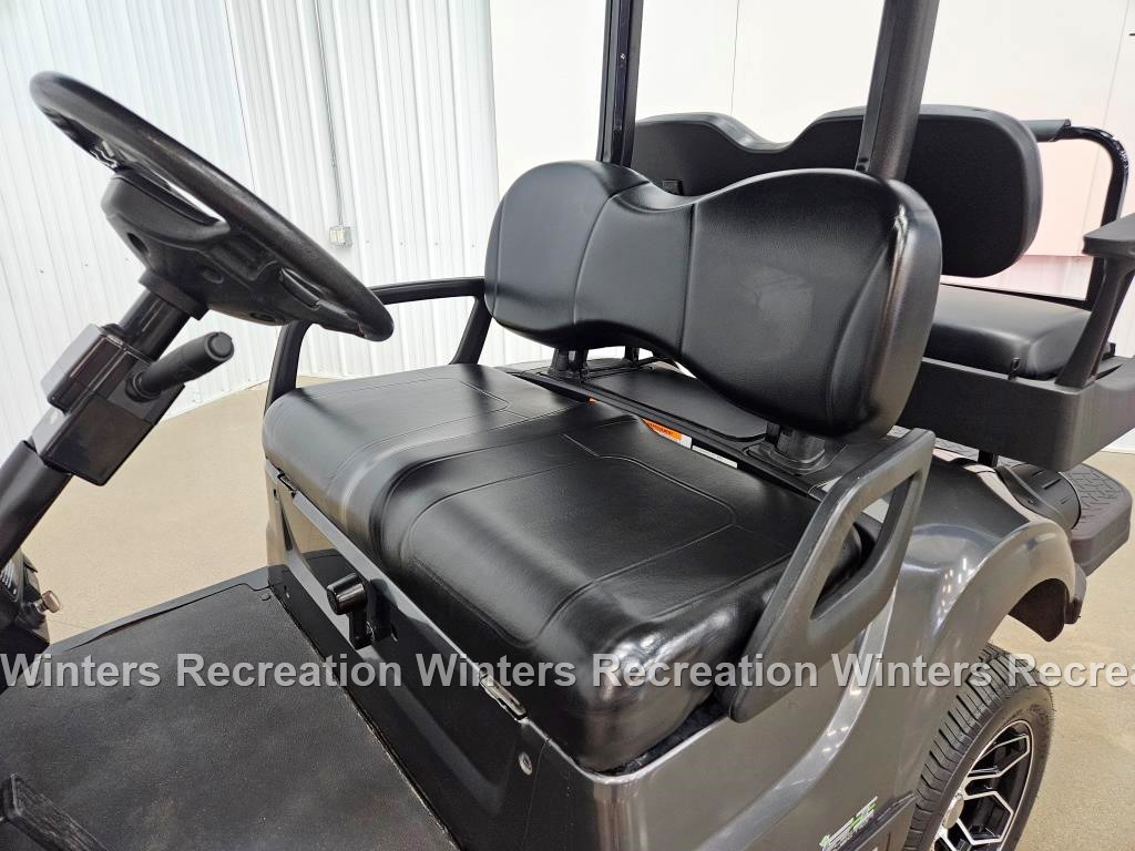 2021 Yamaha Drive 2 Gas AFI DELUXE STREET READY Golf Cart, Carbon