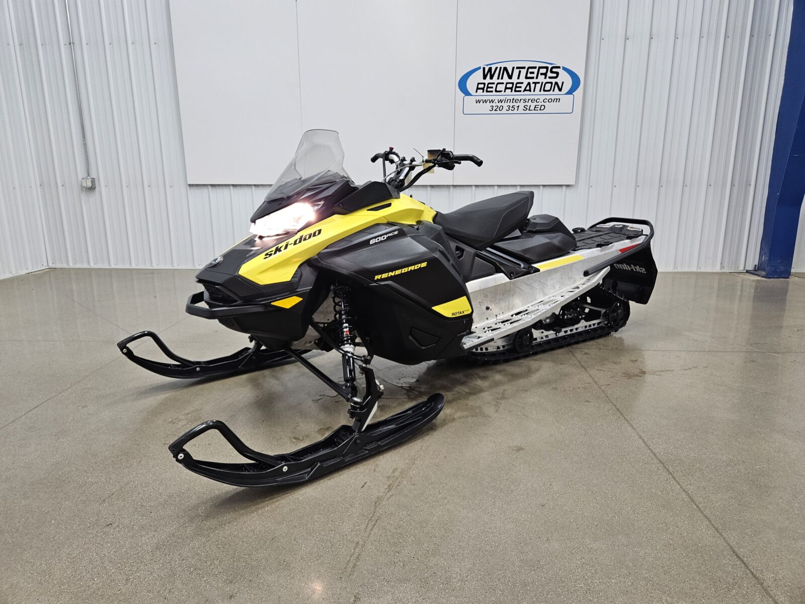 2022 Ski-Doo Renegade Sport 600 ACE Snowmobile, Black & Yellow