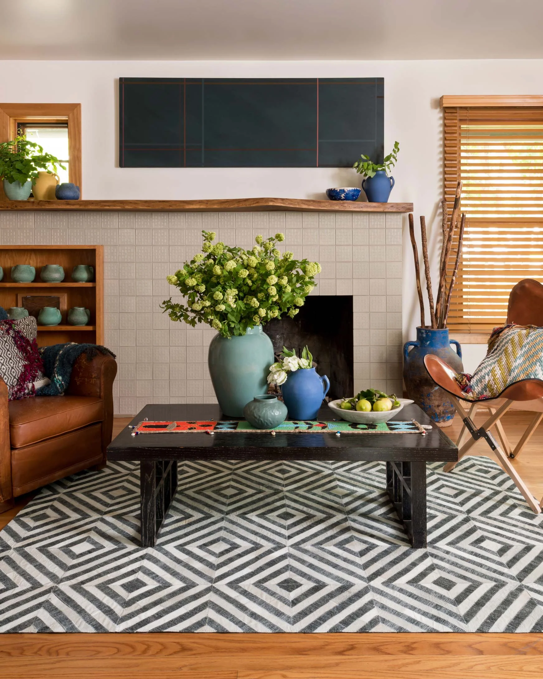 Loloi Dorado Collection - Contemporary Hand Stitched Rug in Charcoal & Ivory (DB-03)