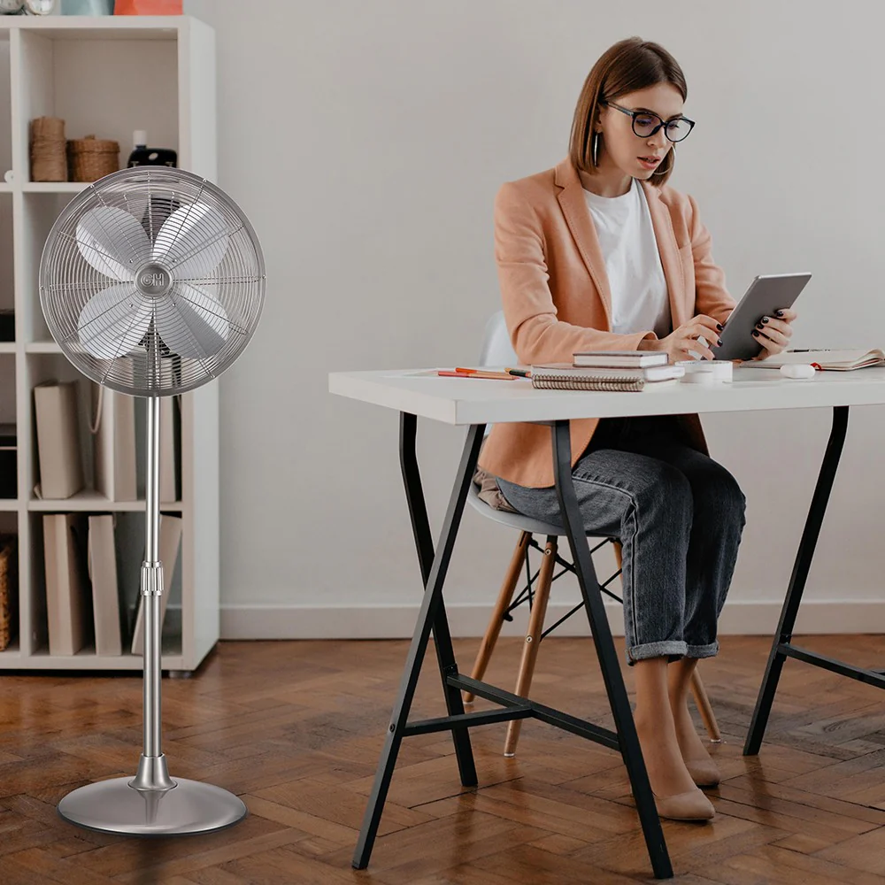 Good Housekeeping 16-in Retro Pedestal Fan