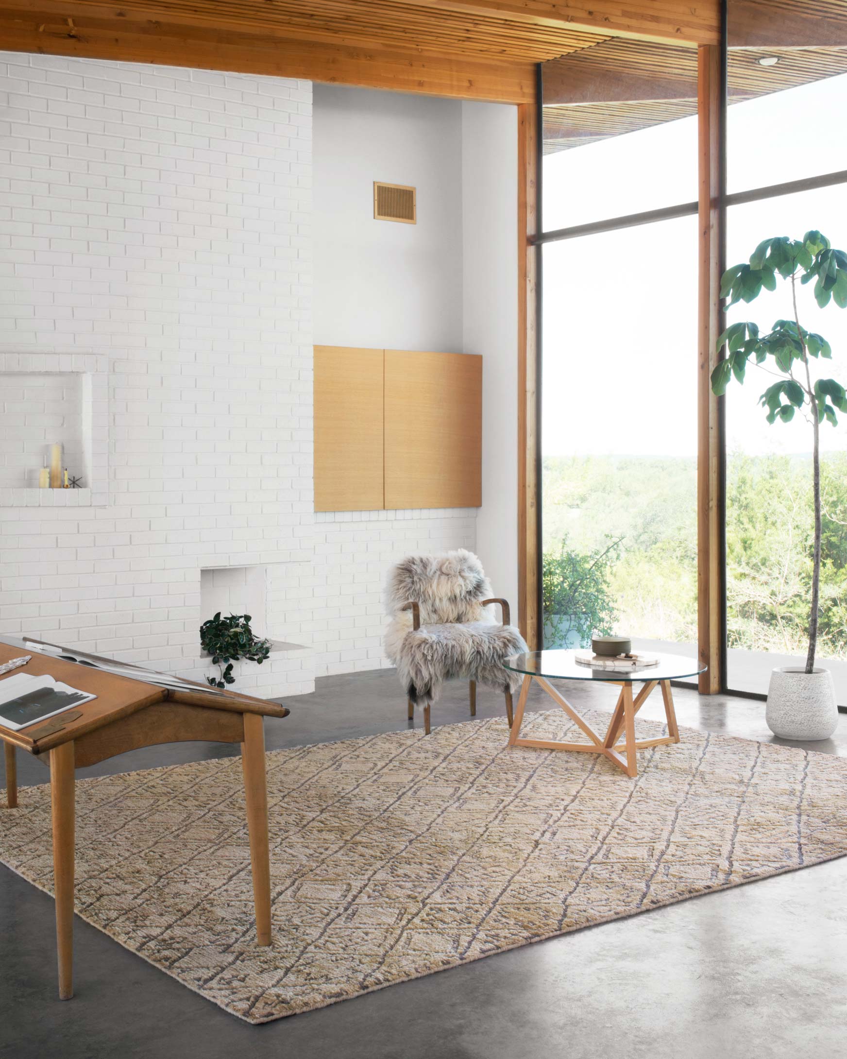 Loloi Sahara Collection - Transitional Hand Knotted Rug in Sand (SJ-03)