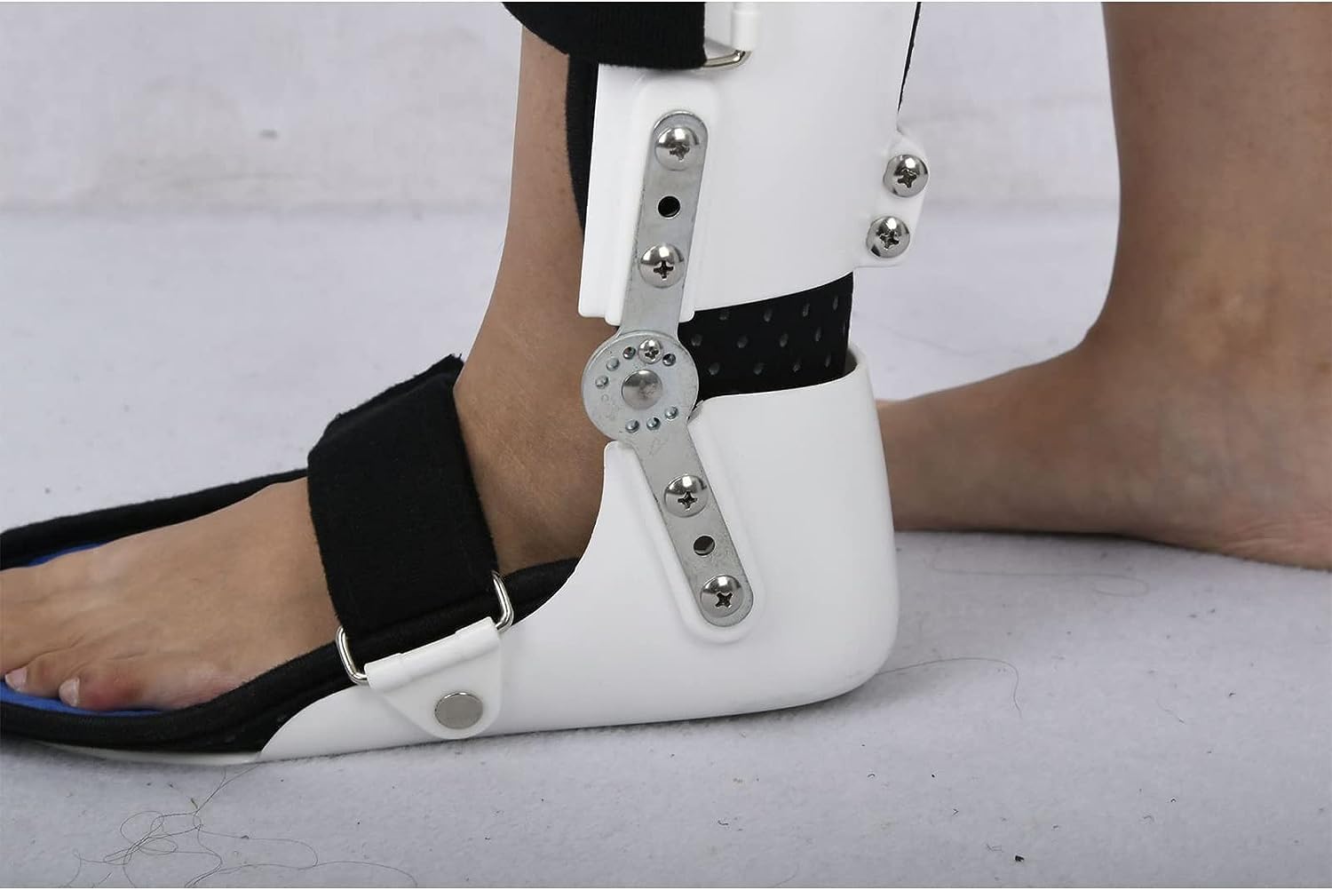 Adjustable Hip Joint Fixation Bracket, Adjustable Hip Knee Ankle Foot Support Orthosis Reusable Thigh Knee Braces Leg Ankle Fixed Limb Strap Joint Supports Stabilizer Equipment, Universal Size 502(Rig