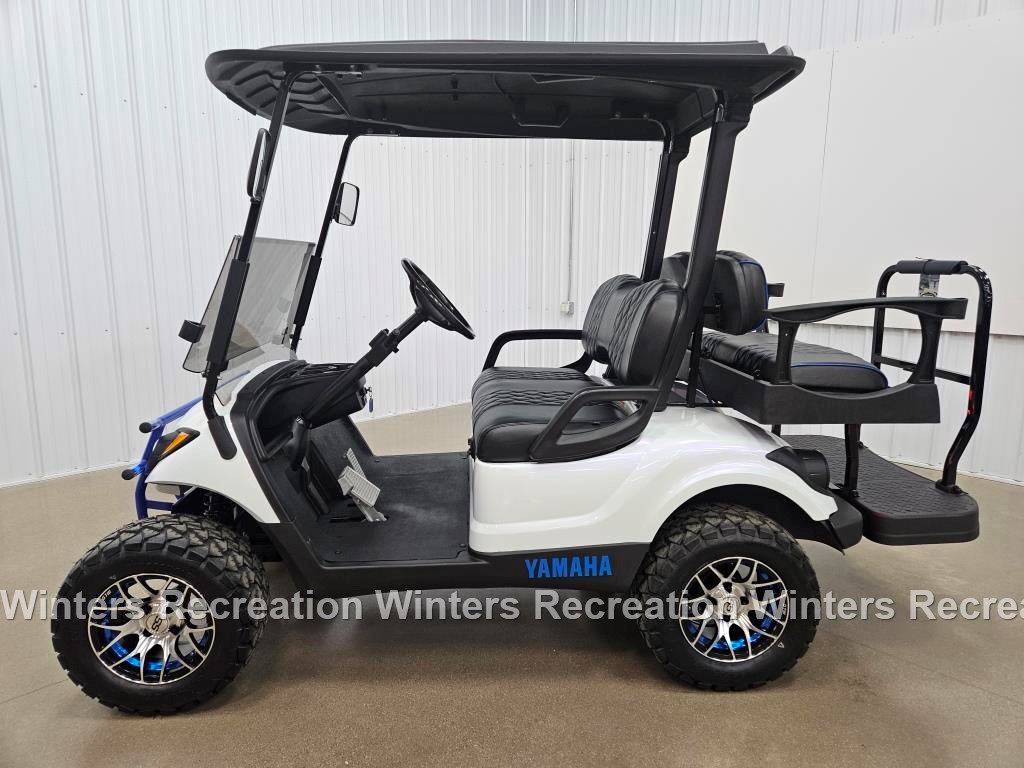 2016 Yamaha Drive Electric DELUXE STREET READY Golf Cart, Ghost White Chameleon