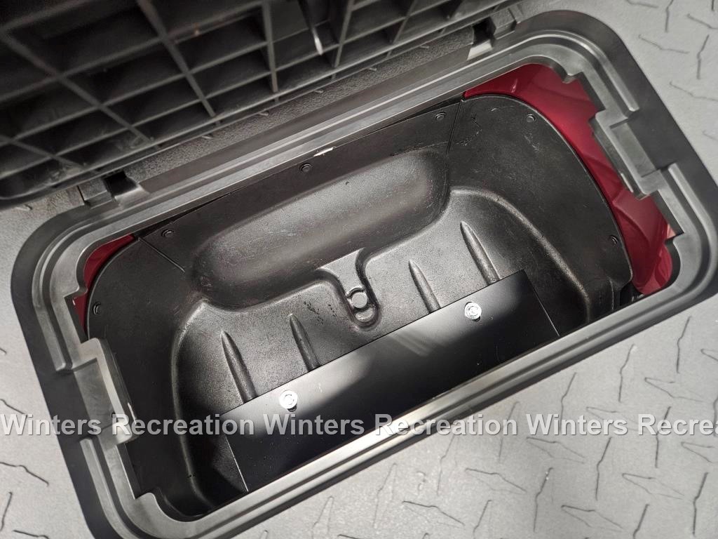 2016 Yamaha Drive Gas Carb STREET READY Golf Cart, Maroon Pearl