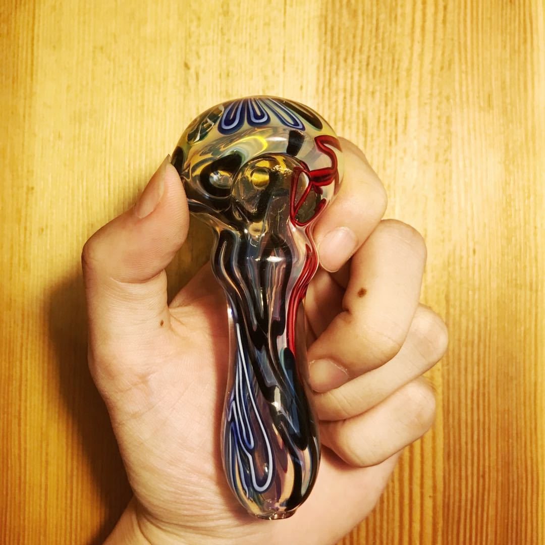 Swirl Glass Pipe with Mini Maria Rings