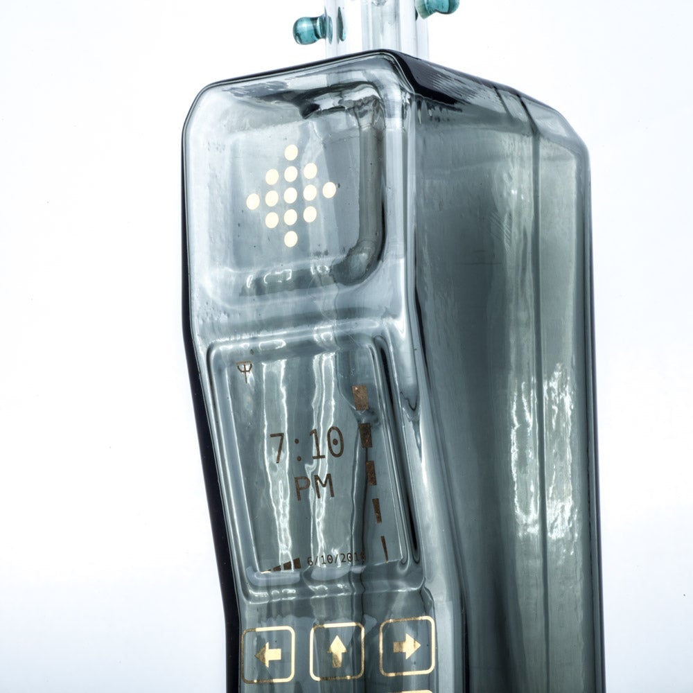 80s Cell Phone Retro Glass Bong (Random Color)