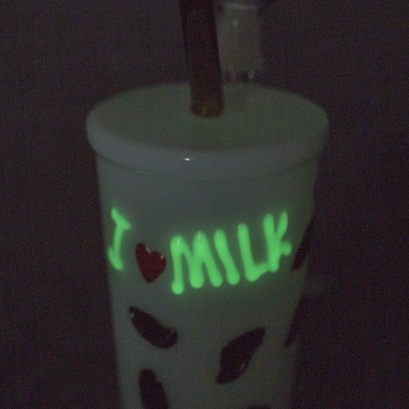 8 Milk Cup Theme Glass Bong