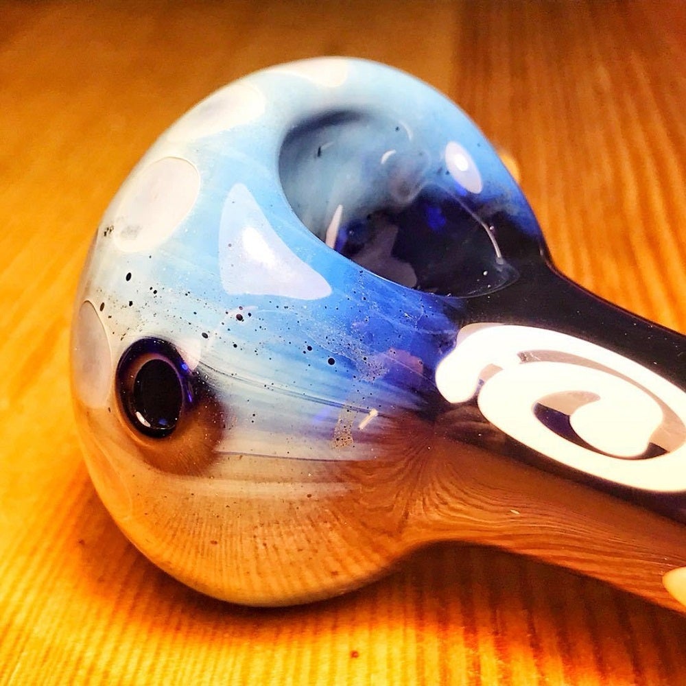 Two Tone Glass Pipe w/ Mini Spiral Pattern