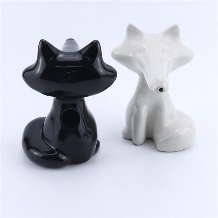 Fox-Shaped Ceramic Water Pipe