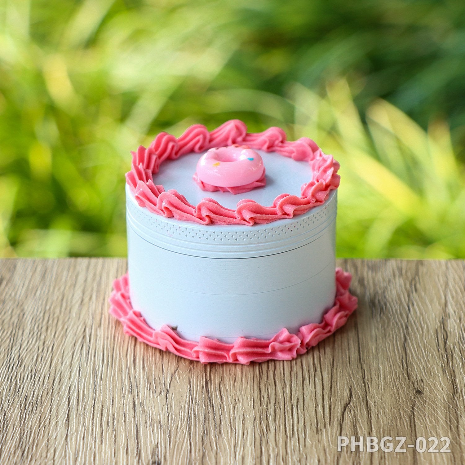 Cake-Shaped Grinder
