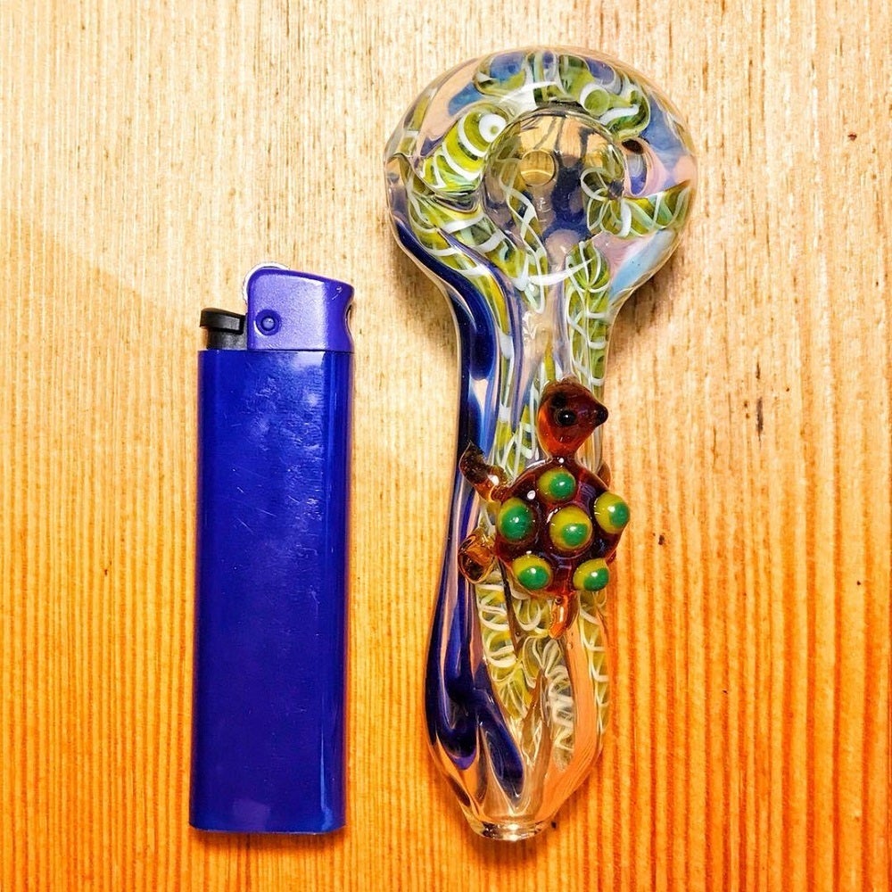 Swirled Fumed Glass Pipe w/ Glass Turtle