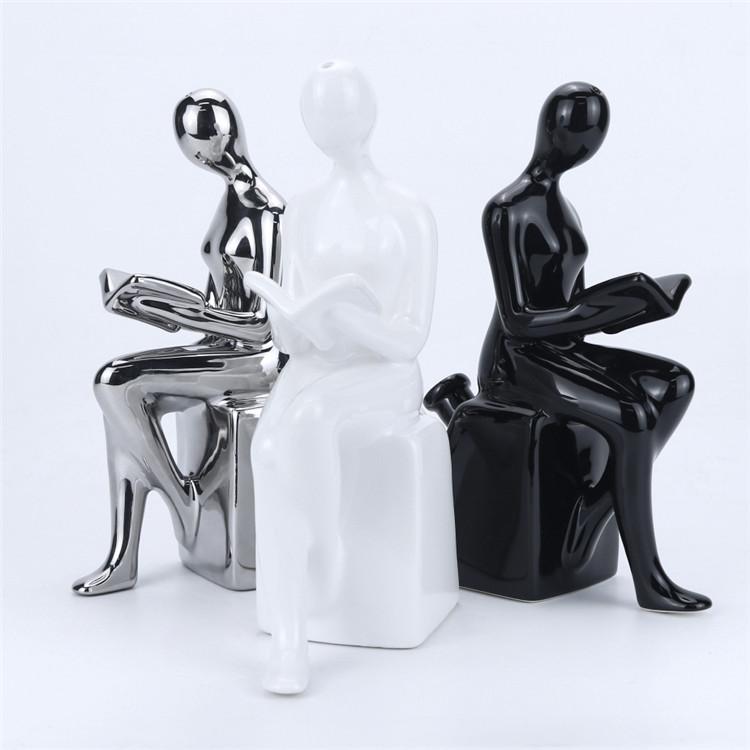 8.3 Reader-Shaped Ceramic Water Pipe