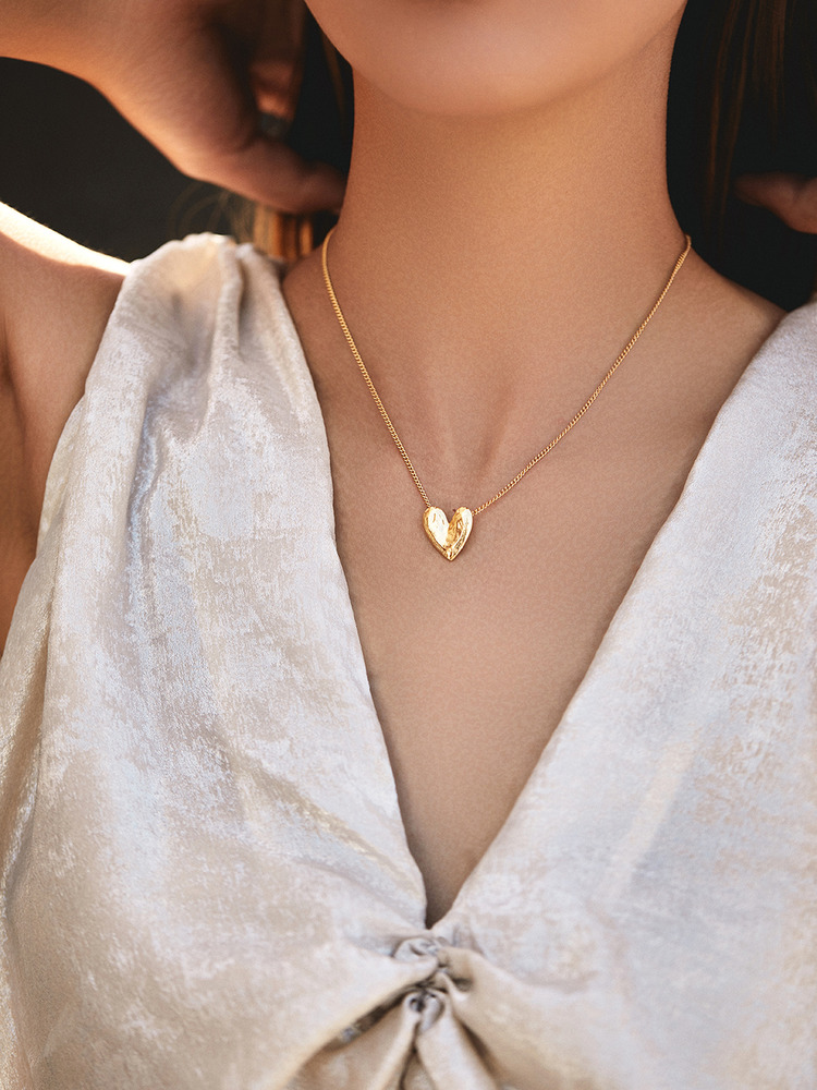 Handmade texture heart pendant necklace