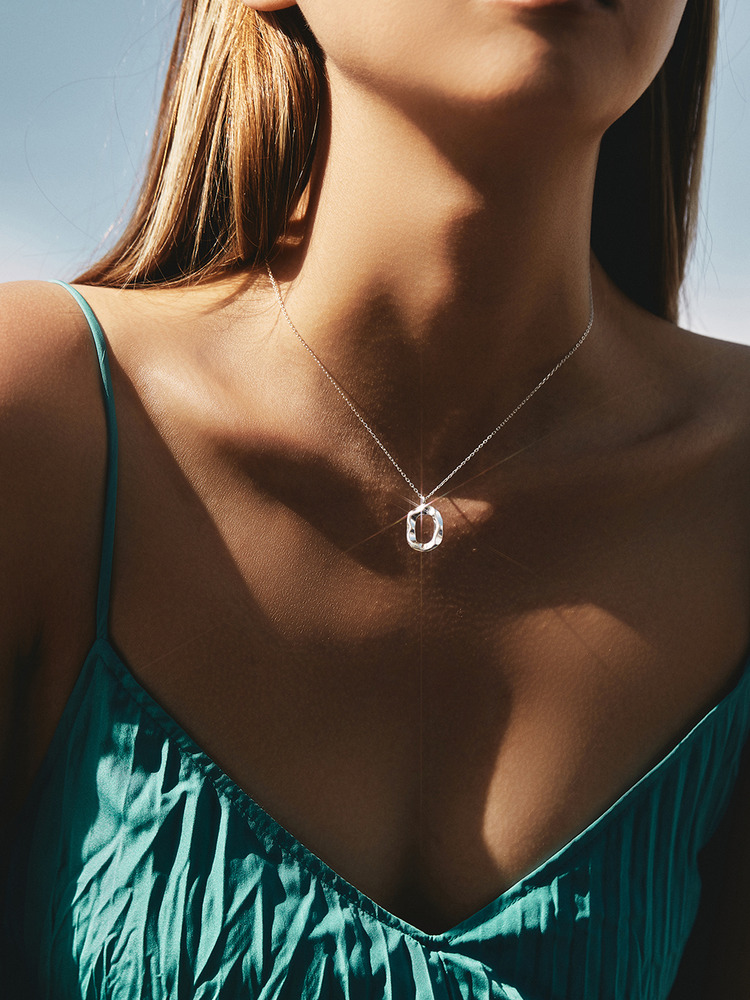Silver Oval Pendant Necklace