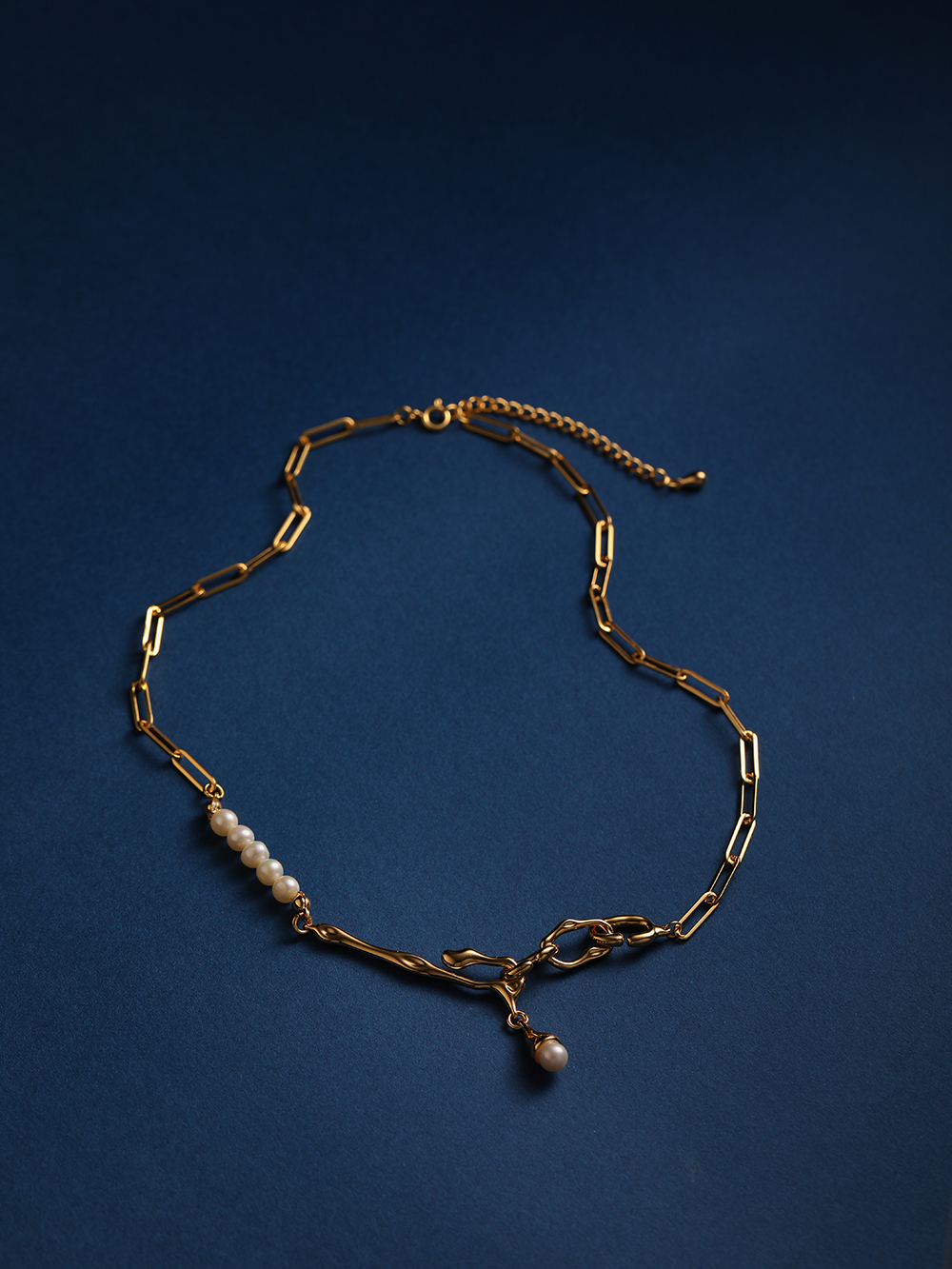 Asymmetrical Pearl Necklace