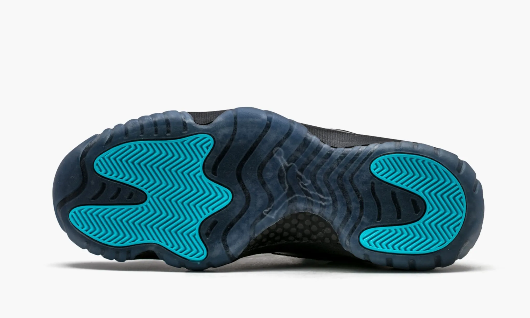 JORDAN 11 RETRO Gamma Blue - beetsneakers