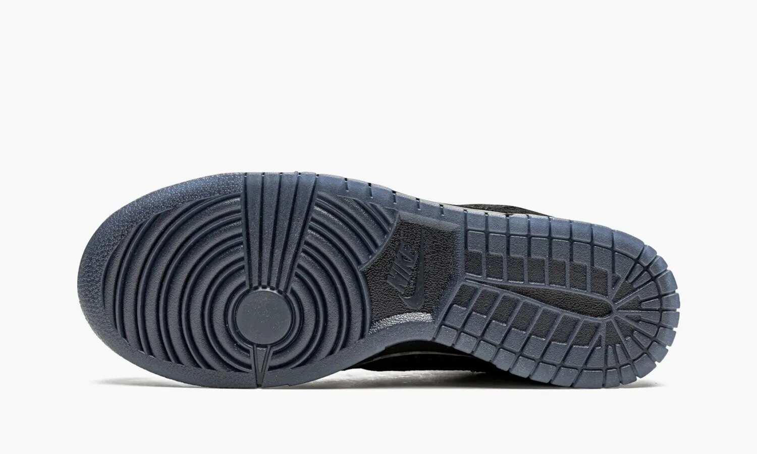 NIKE DUNK LOW SP Undefeated Black - beetsneakers