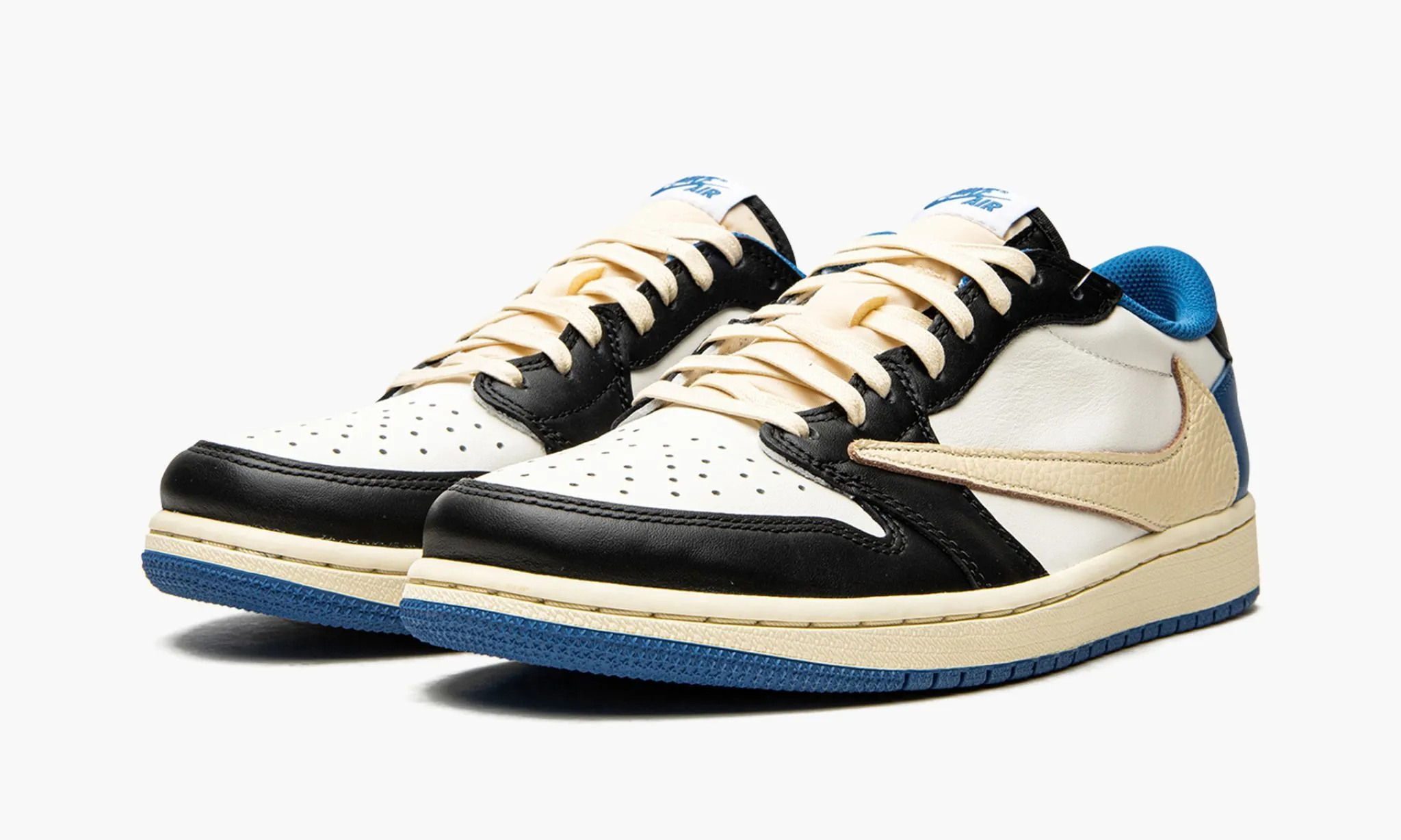 Jordan 1 Low Fragment x Travis Scott - beetsneakers
