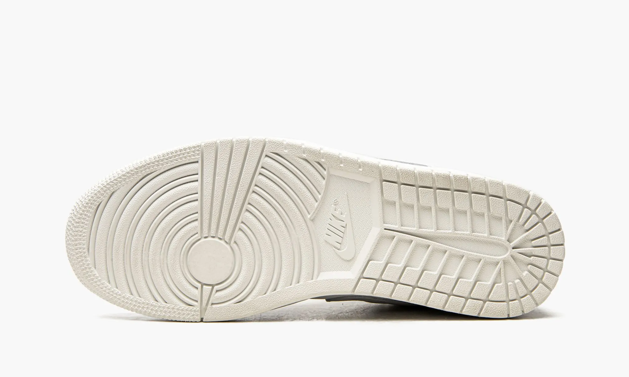 JORDAN 1 LOW Paris - beetsneakers