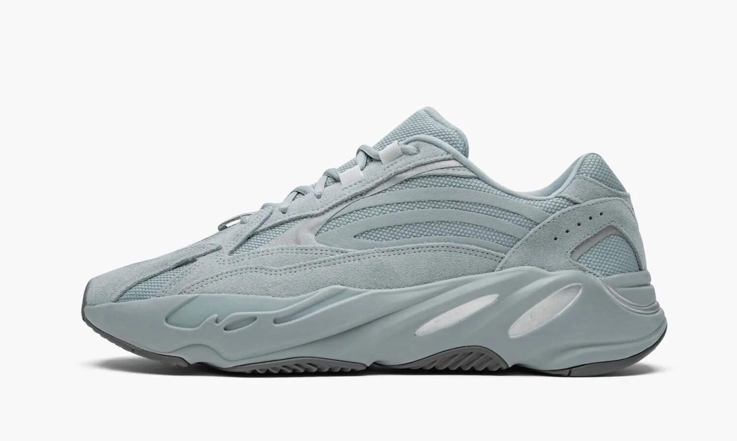 YEEZY BOOST 700 V2 Hospital Blue - beetsneakers
