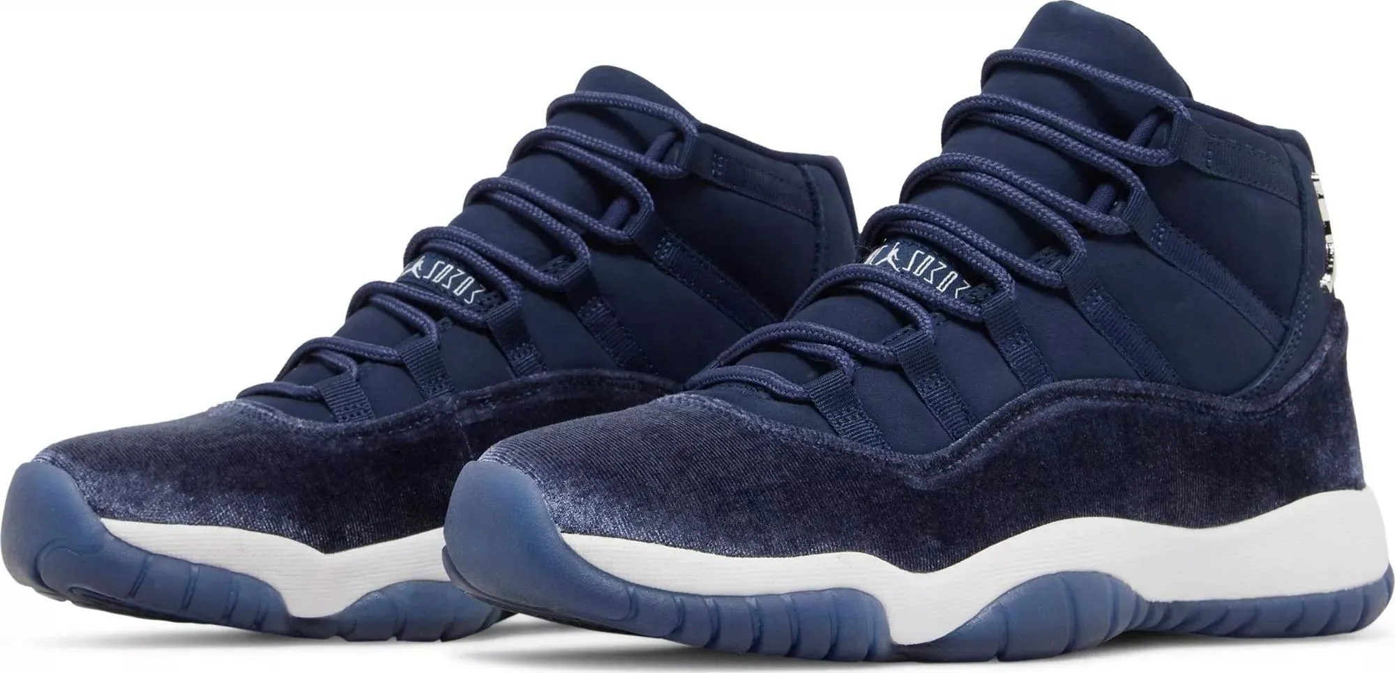 Jordan 11 Retro Midnight Navy - beetsneakers