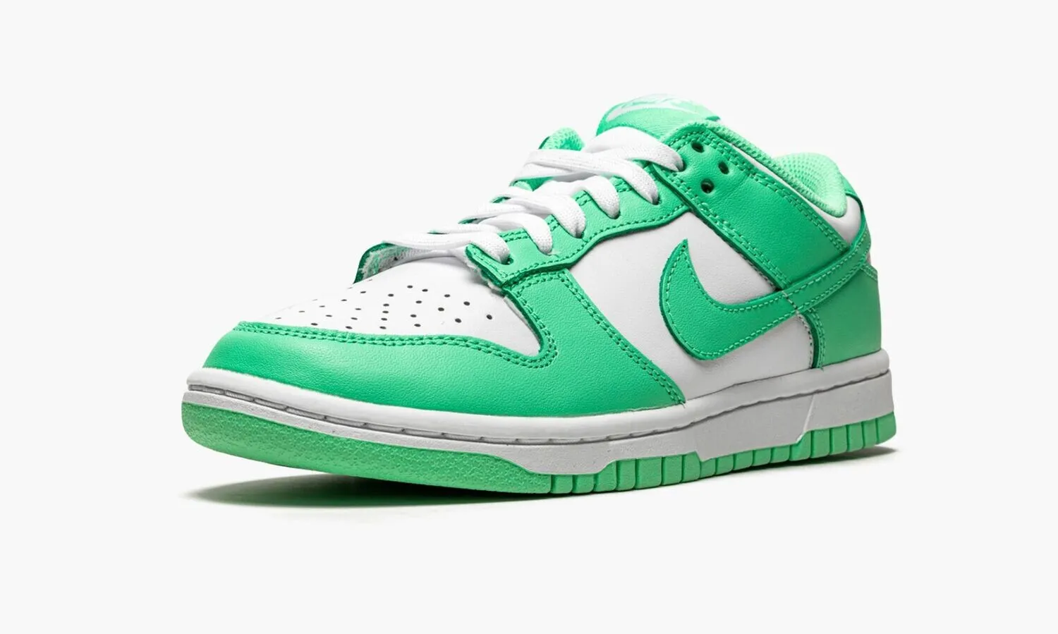 NIKE DUNK LOW Green Glow - beetsneakers