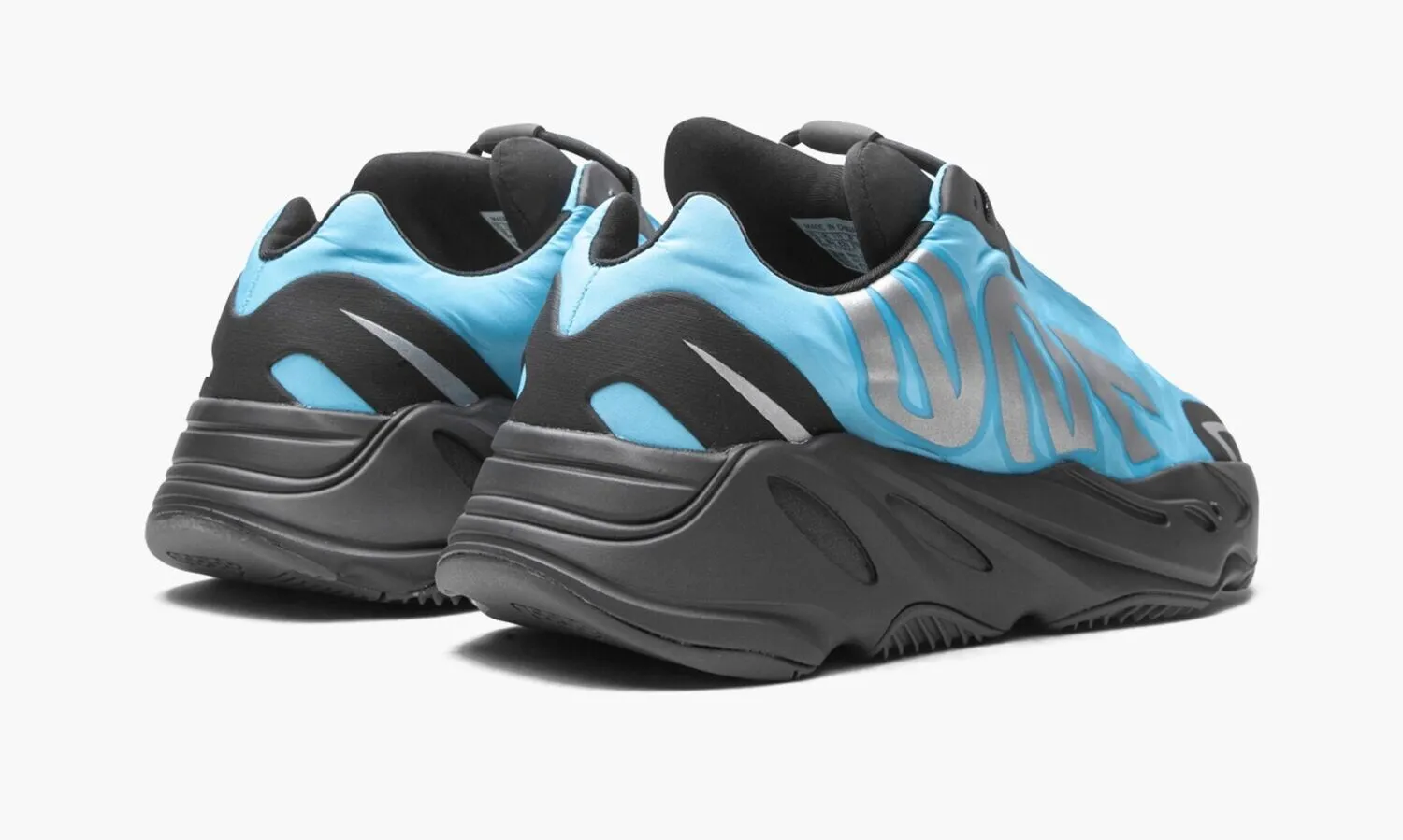 YEEZY 700 MNVN Bright Cyan - beetsneakers