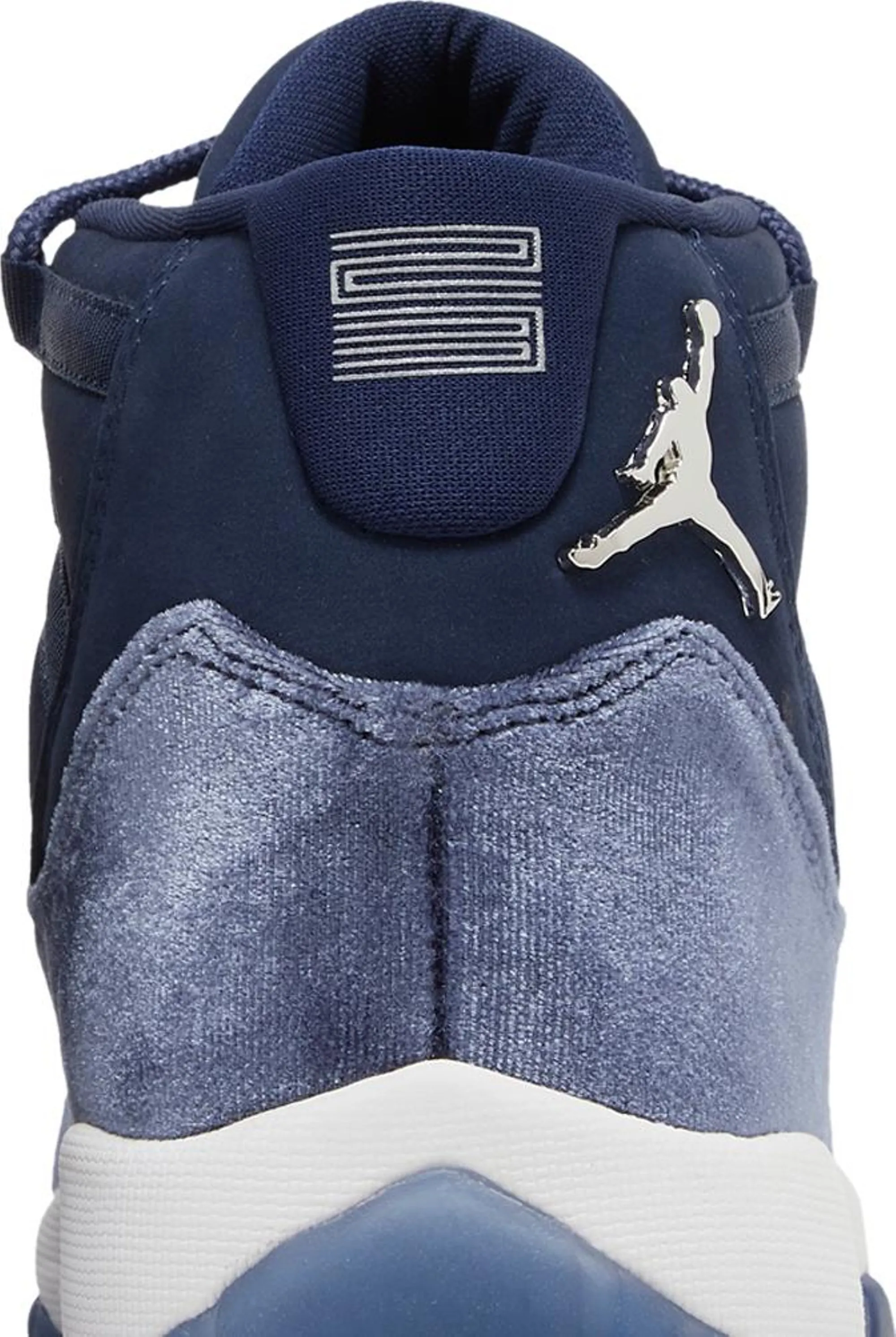 Jordan 11 Retro Midnight Navy - beetsneakers
