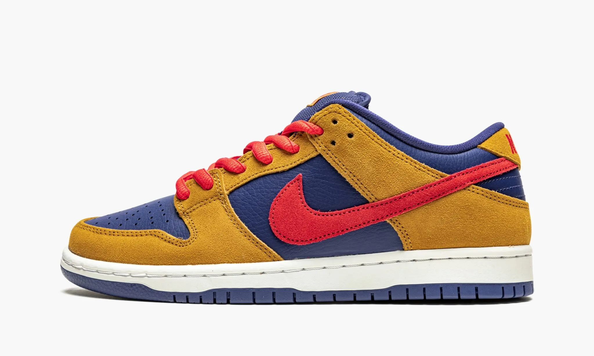 NIKE SB DUNK LOW PRO SNEAKERS - beetsneakers
