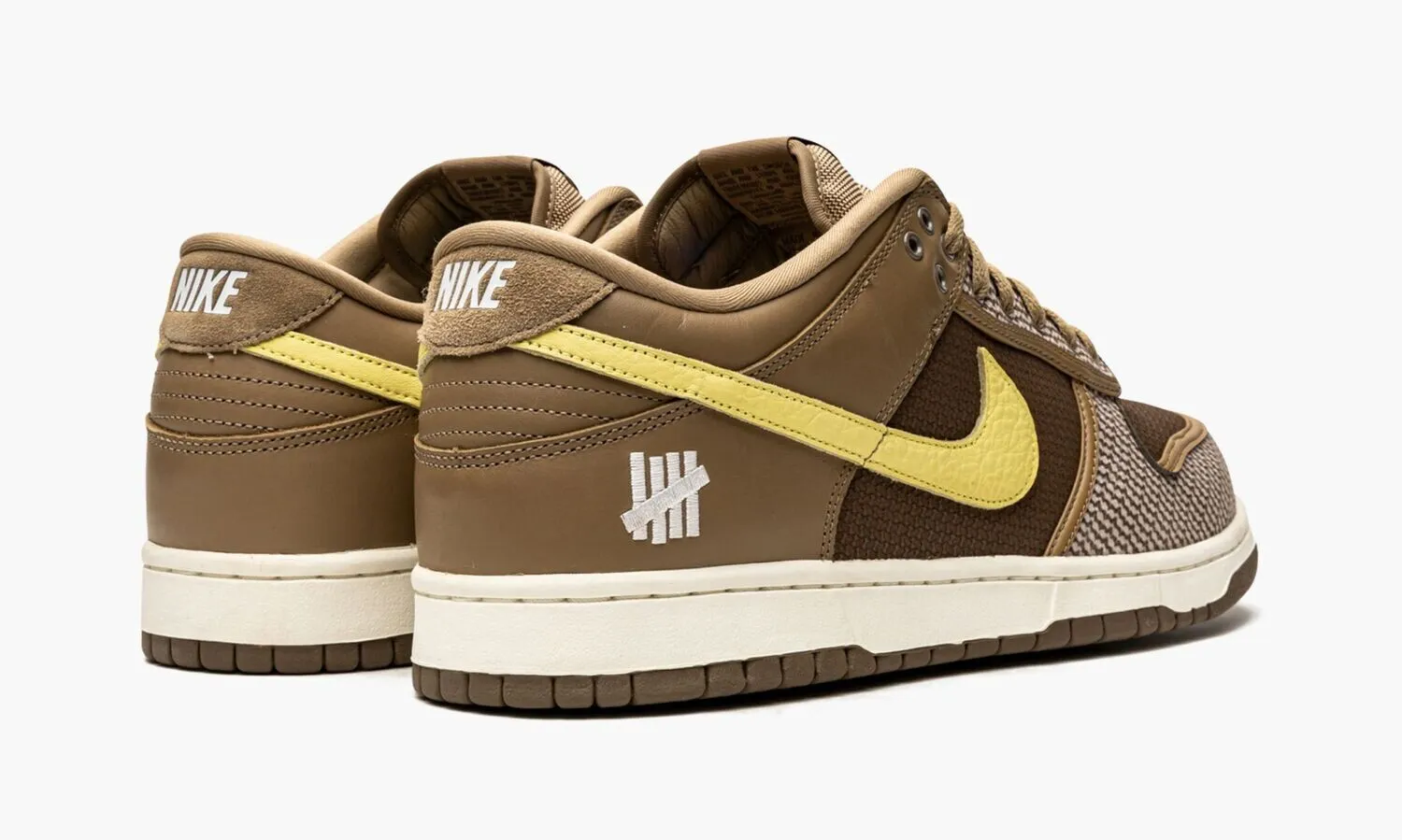 NIKE DUNK LOW SP Undefeated Canteen - beetsneakers