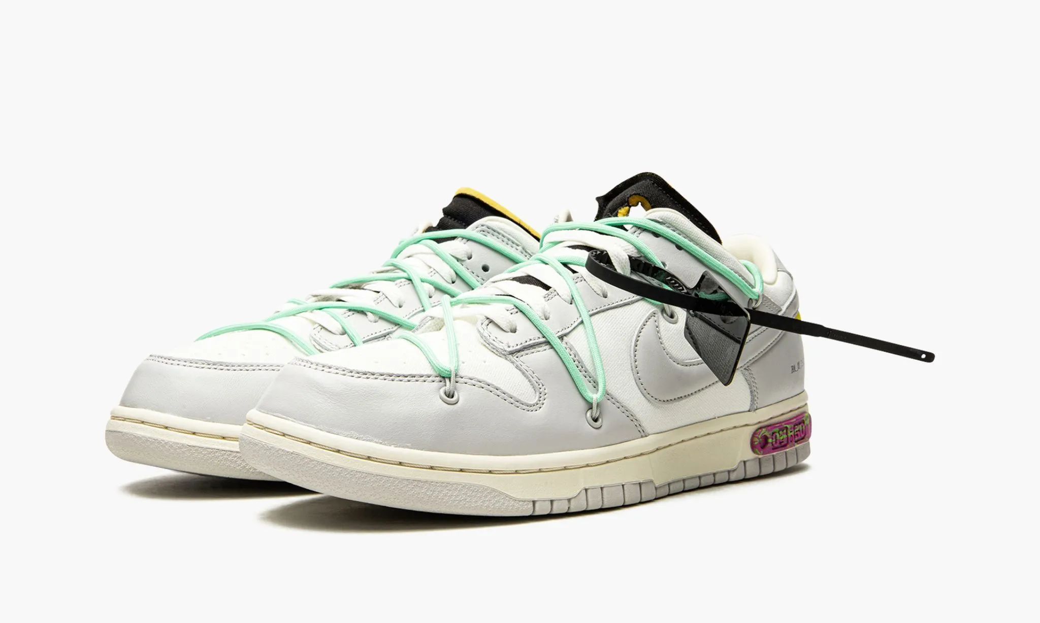 NIKE DUNK LOW OFF WHITE Lot 04 50 - beetsneakers