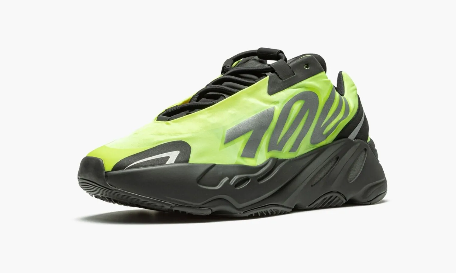 YEEZY BOOST 700 MNVN Phosphor - beetsneakers
