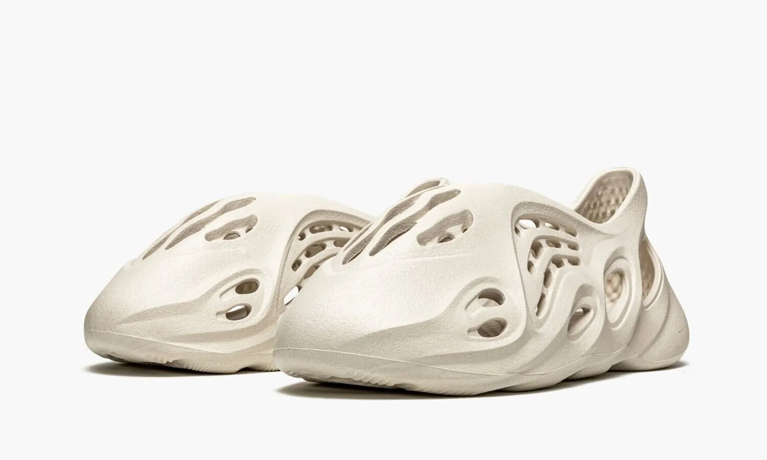 YEEZY FOAM RUNNER Ararat - beetsneakers