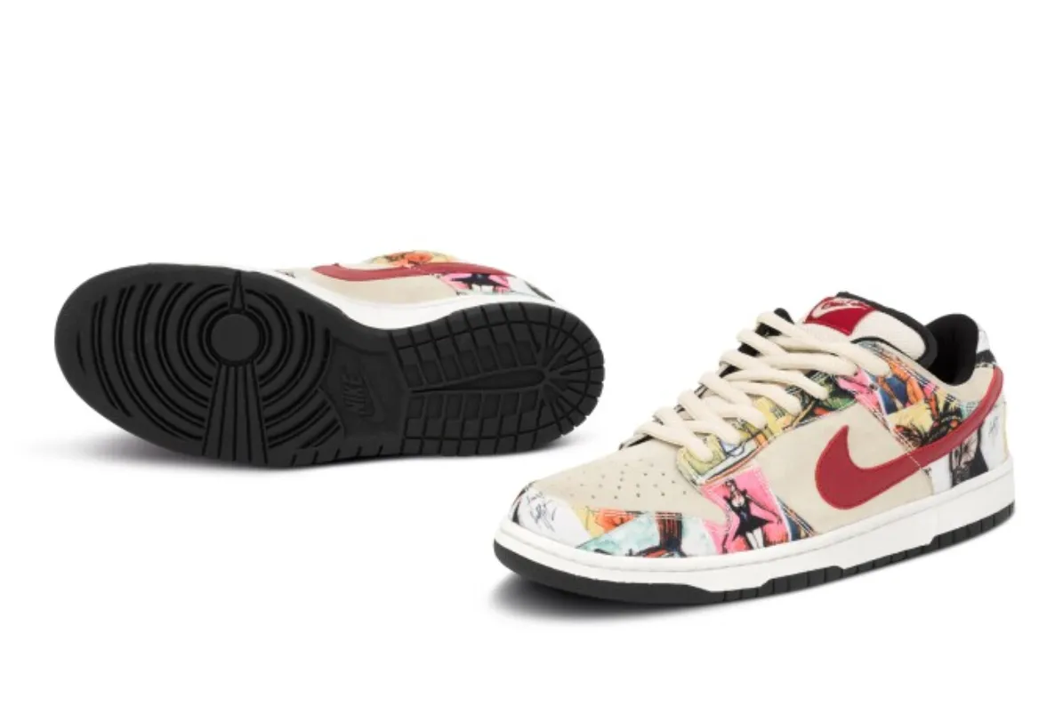 Nike SB Dunk Low Paris - beetsneakers