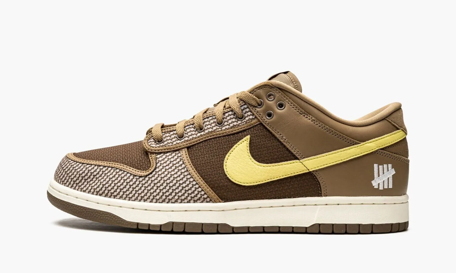 NIKE DUNK LOW SP Undefeated Canteen - beetsneakers