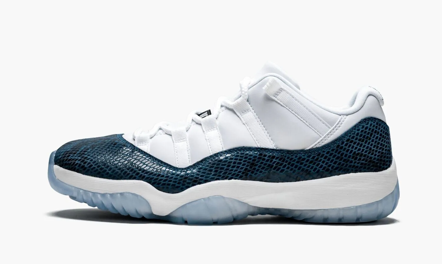 JORDAN 11 RETRO LOW Blue Snakeskin - beetsneakers