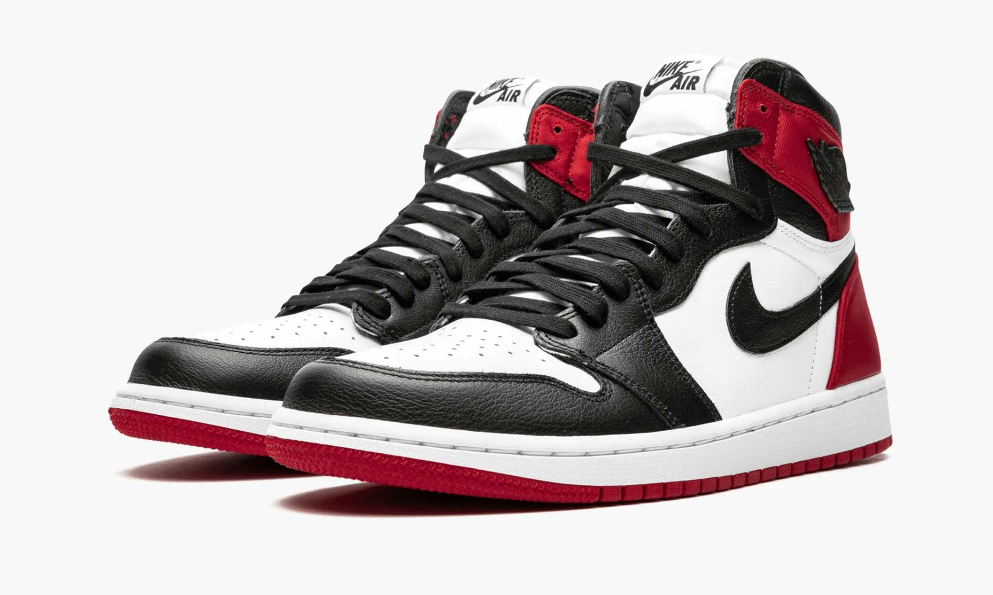 JORDAN 1 HIGH OG Satin Black Toe - beetsneakers