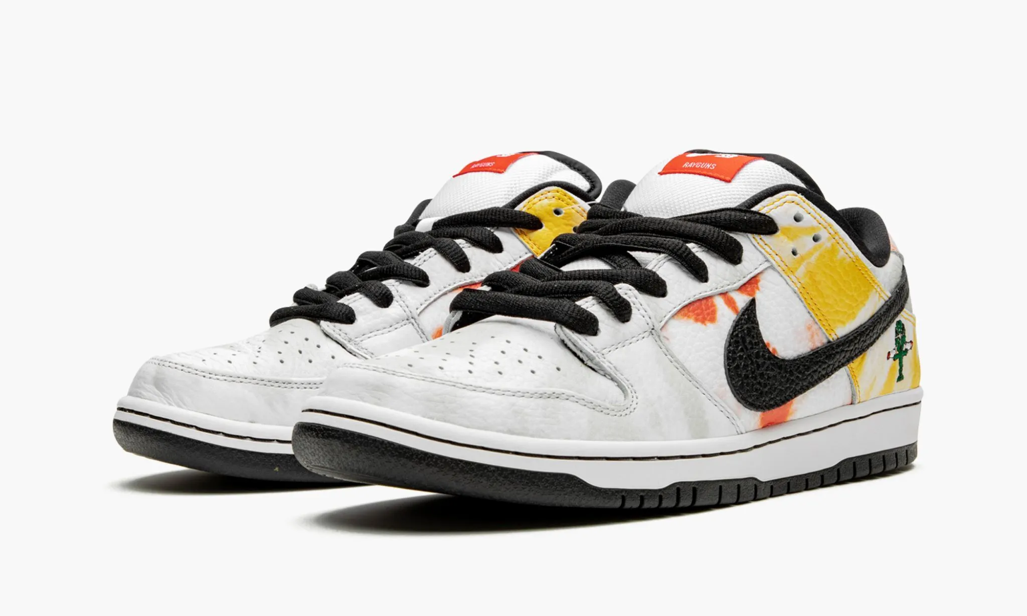 NIKE SB DUNK LOW Tie Dye Rayguns 2019 White - beetsneakers