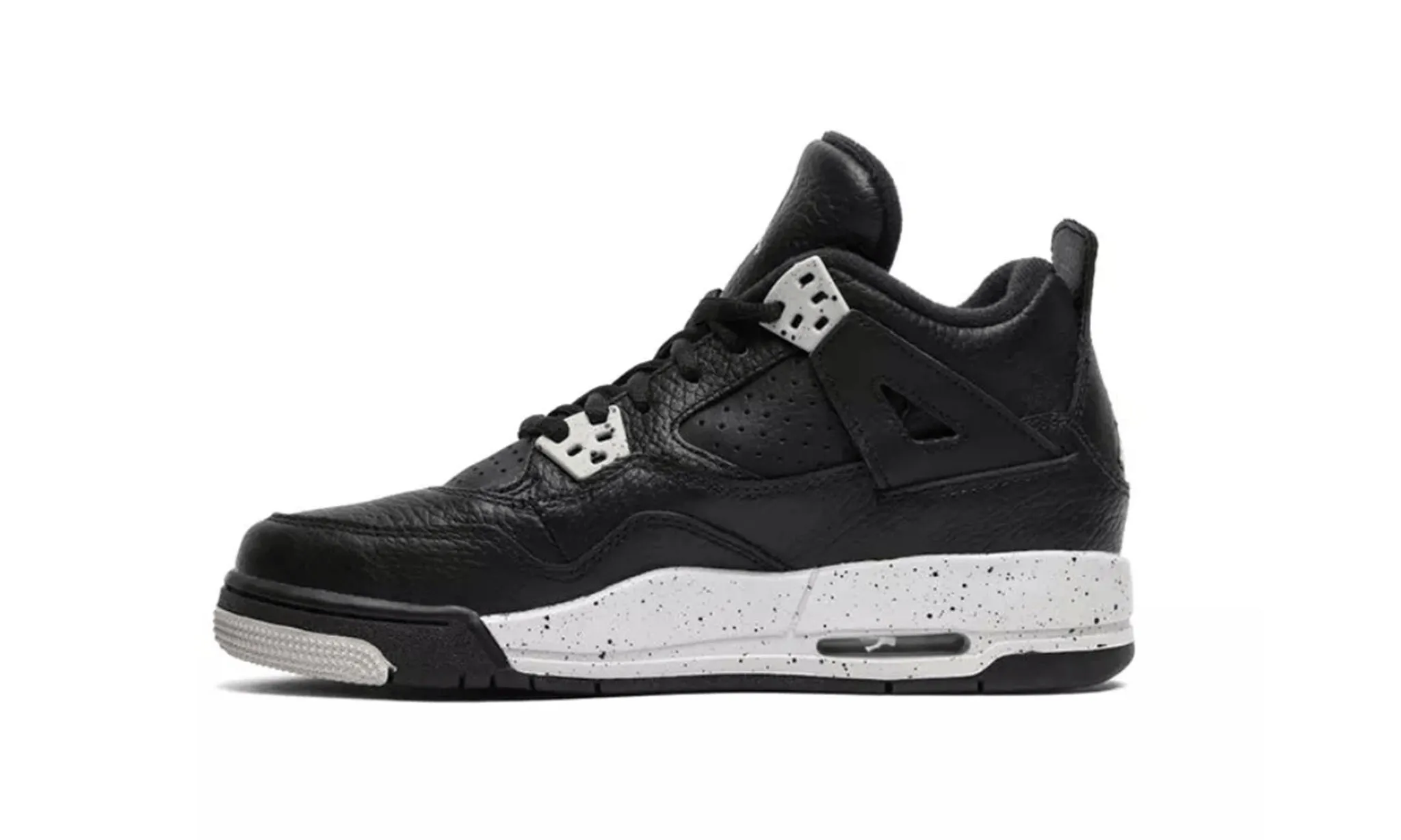 Jordan 4 Retro Oreo - beetsneakers