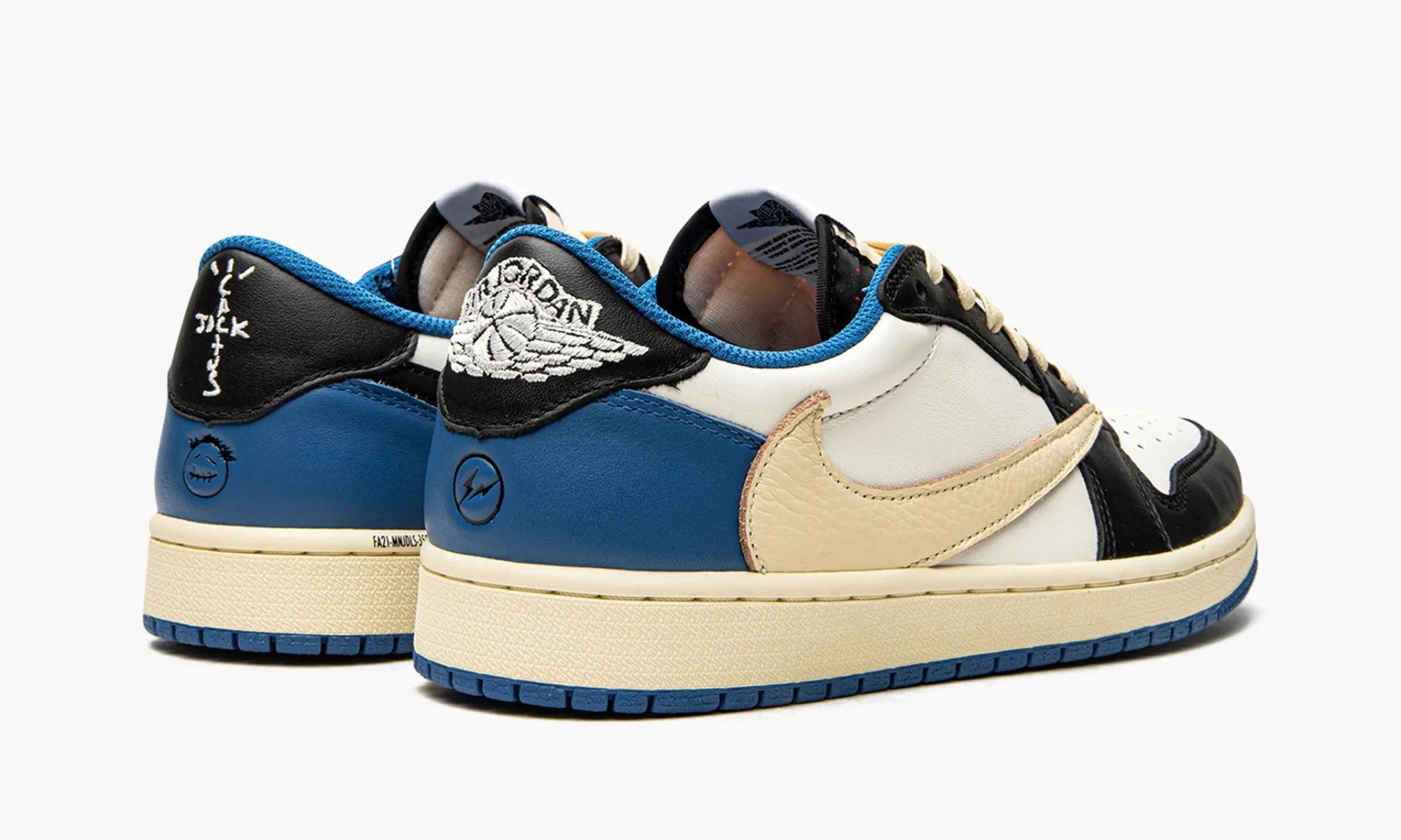 Jordan 1 Low Fragment x Travis Scott - beetsneakers