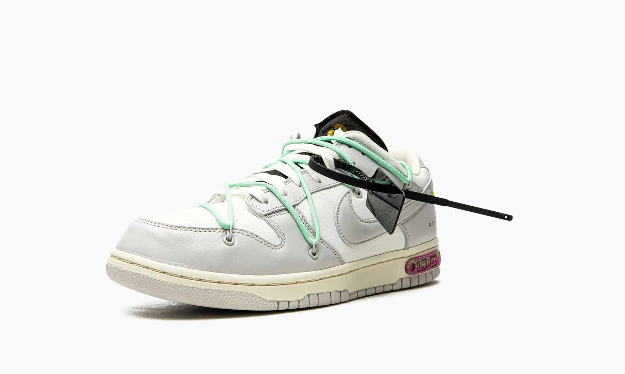 NIKE DUNK LOW OFF WHITE Lot 04 50 - beetsneakers